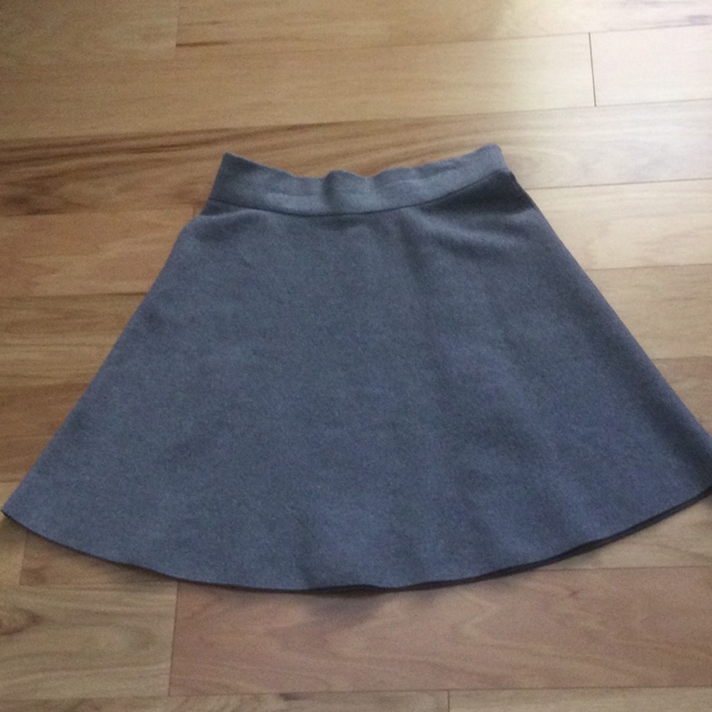 Trendy gray sweater skirt sz Medium